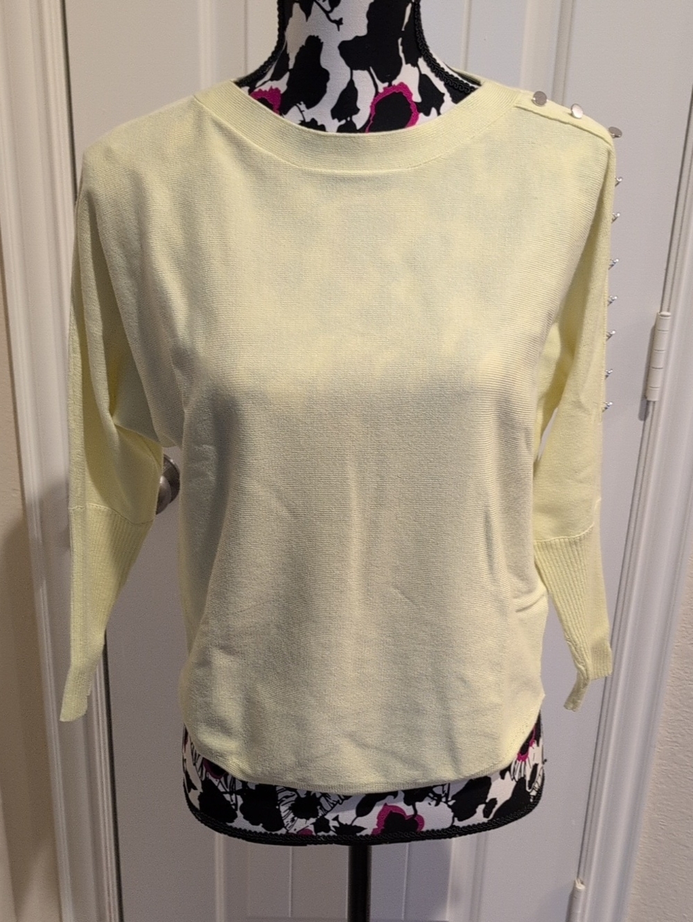 Truth By Republic Light Yellow Crewneck Sweater Buttons Size XS New W/Tags